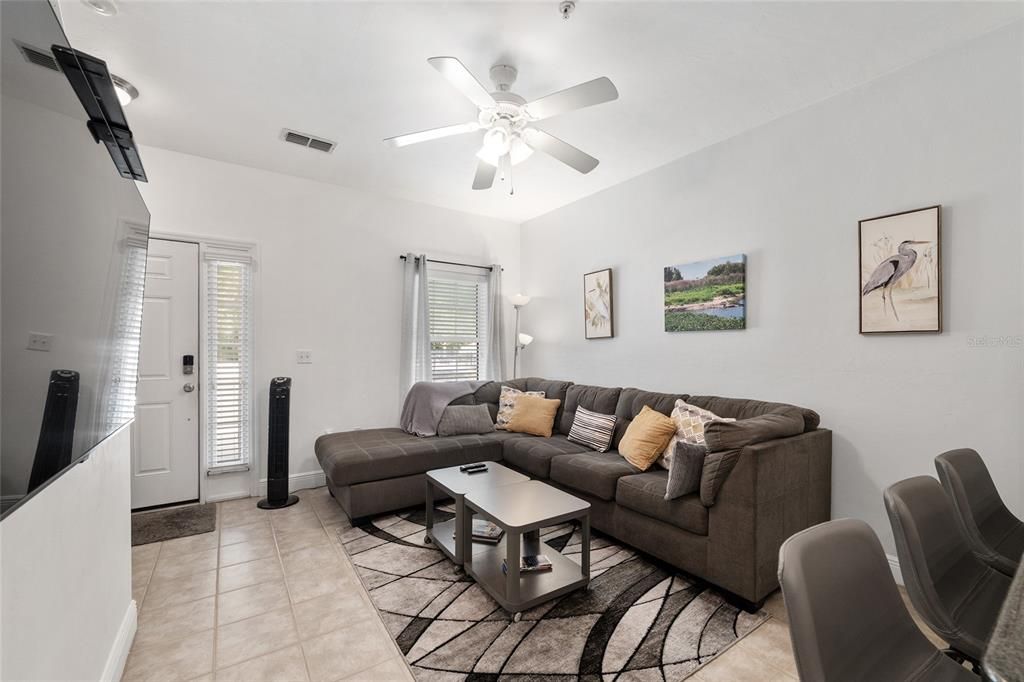 Active With Contract: $228,900 (2 beds, 3 baths, 1079 Square Feet)
