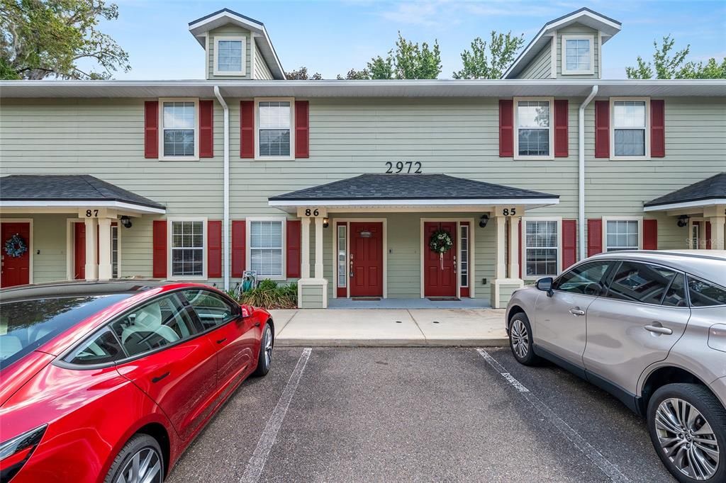 Active With Contract: $228,900 (2 beds, 3 baths, 1079 Square Feet)