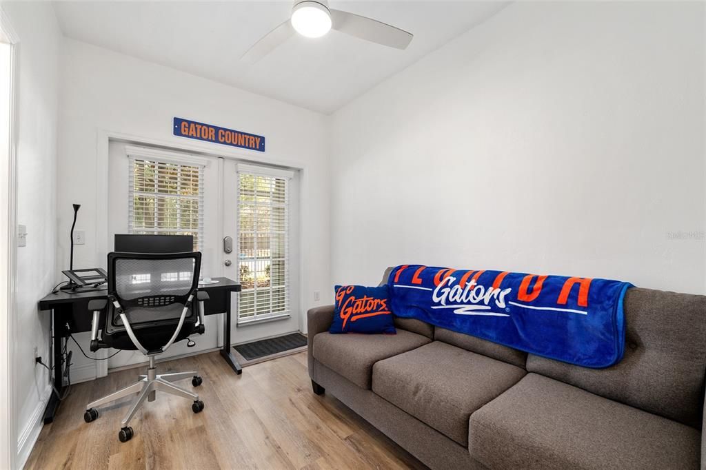 Active With Contract: $228,900 (2 beds, 3 baths, 1079 Square Feet)