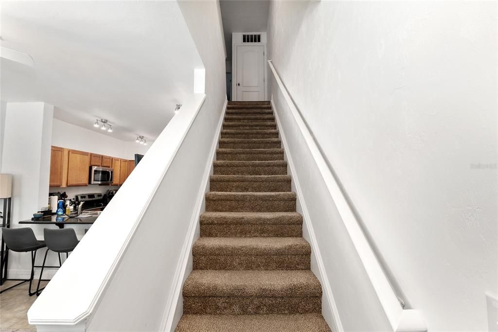 Active With Contract: $228,900 (2 beds, 3 baths, 1079 Square Feet)