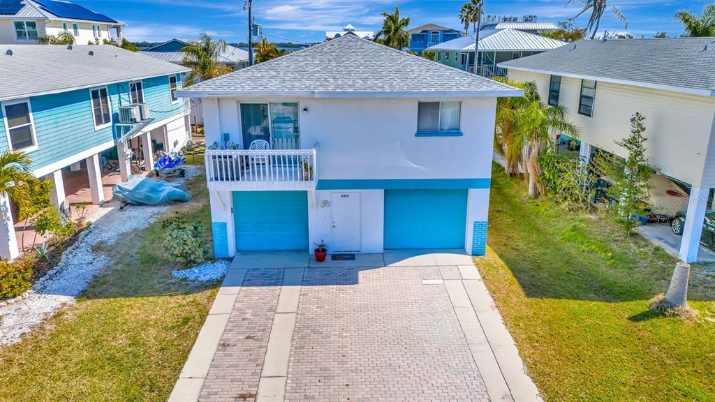 Recently Sold: $1,350,000 (4 beds, 0 baths, 1740 Square Feet)