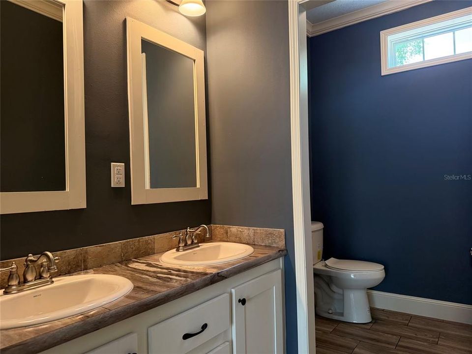 For Sale: $279,900 (4 beds, 2 baths, 2280 Square Feet)