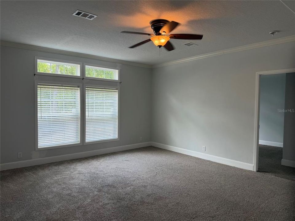 For Sale: $279,900 (4 beds, 2 baths, 2280 Square Feet)