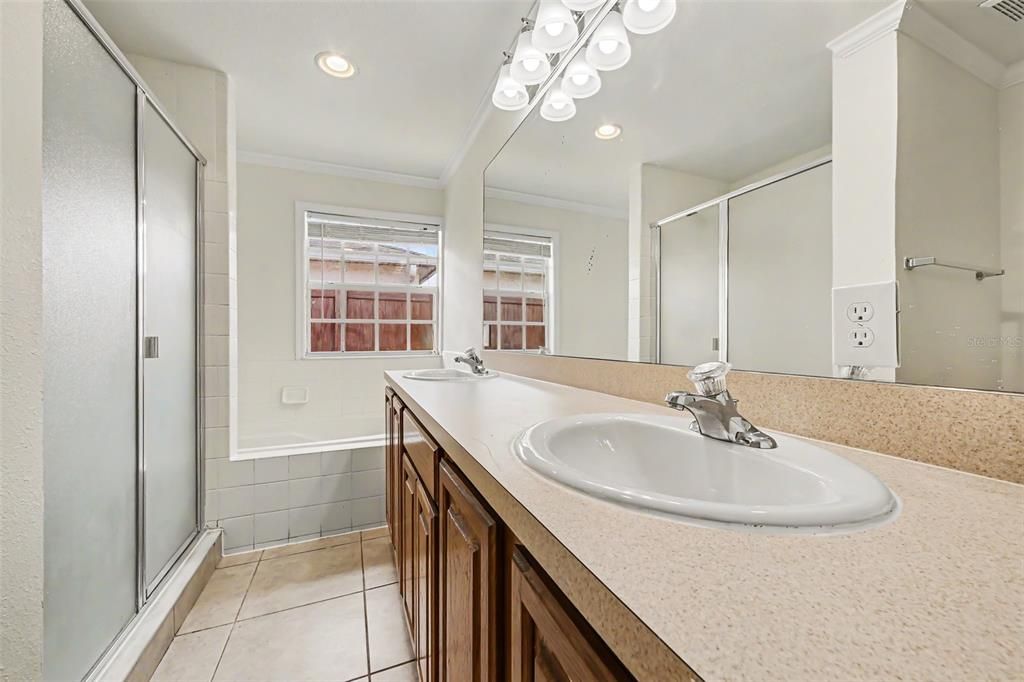 En Venta: $324,900 (3 camas, 2 baños, 1378 Pies cuadrados)
