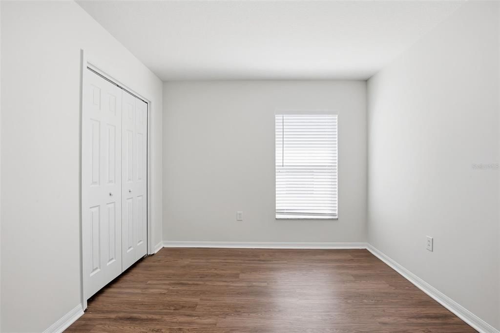 Activo con contrato: $359,900 (4 camas, 2 baños, 2080 Pies cuadrados)