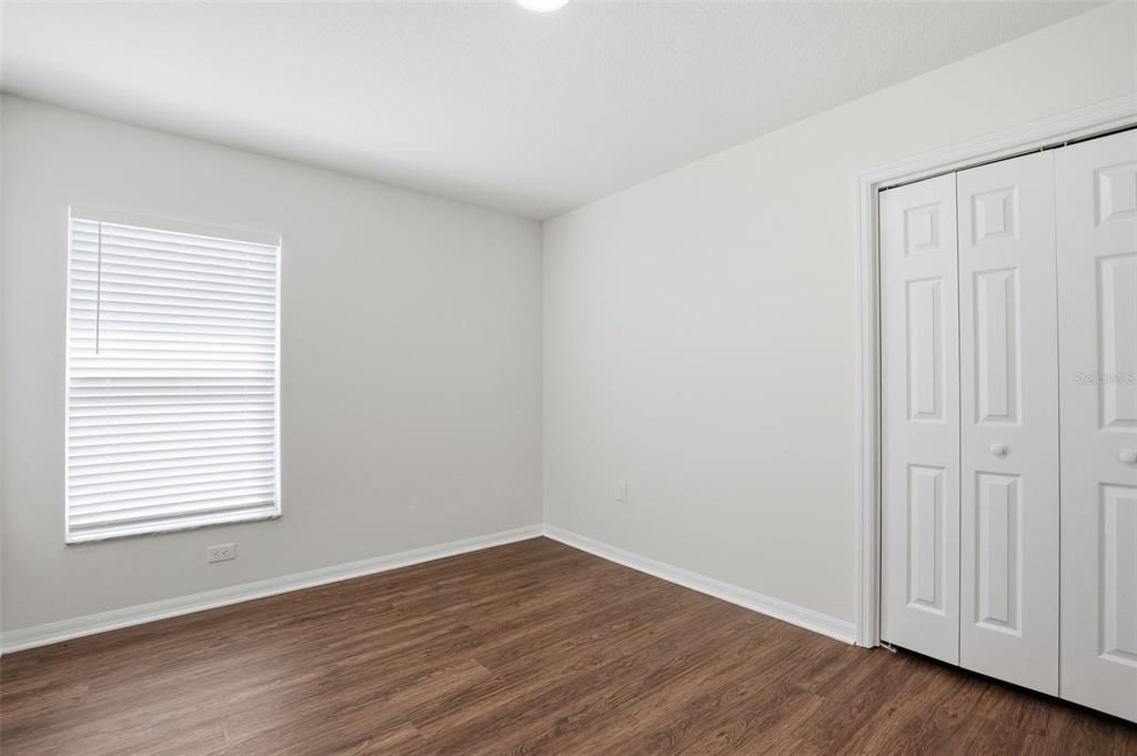 Activo con contrato: $359,900 (4 camas, 2 baños, 2080 Pies cuadrados)