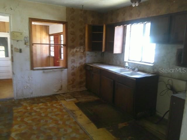 Activo con contrato: $200,000 (2 camas, 1 baños, 1164 Pies cuadrados)