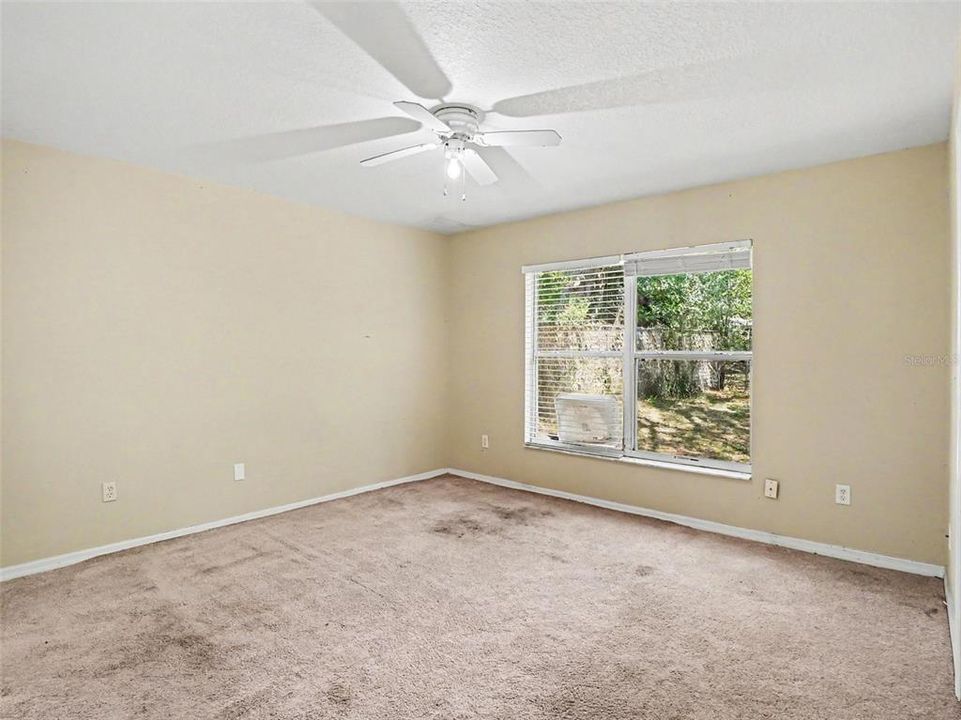 Activo con contrato: $244,900 (3 camas, 2 baños, 1298 Pies cuadrados)
