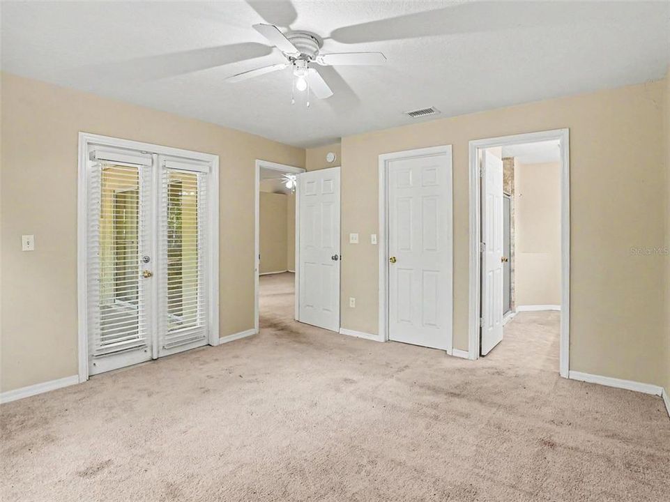 Activo con contrato: $244,900 (3 camas, 2 baños, 1298 Pies cuadrados)