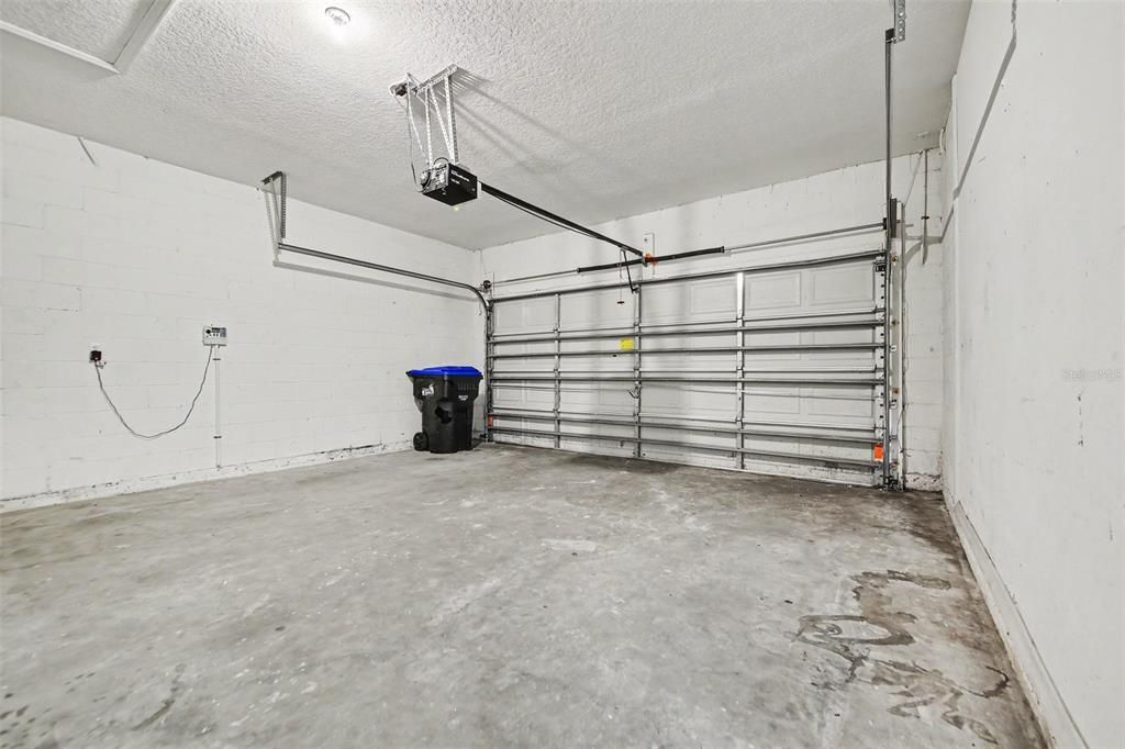 For Sale: $364,900 (4 beds, 2 baths, 1968 Square Feet)
