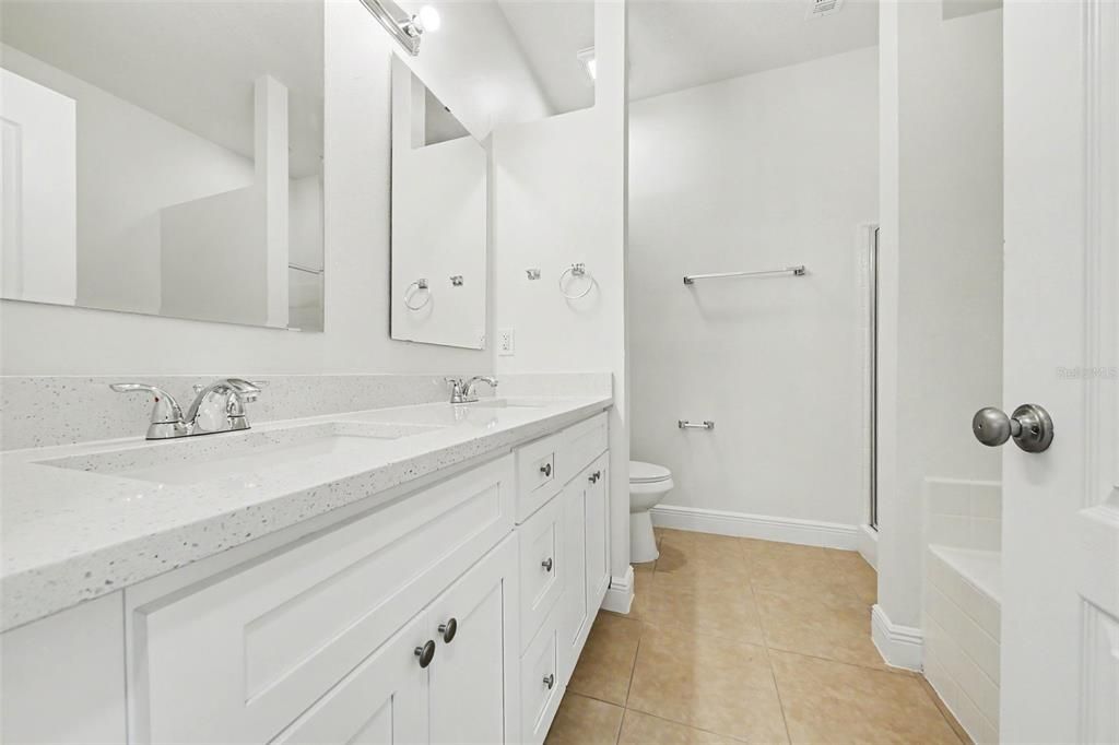 For Sale: $364,900 (4 beds, 2 baths, 1968 Square Feet)