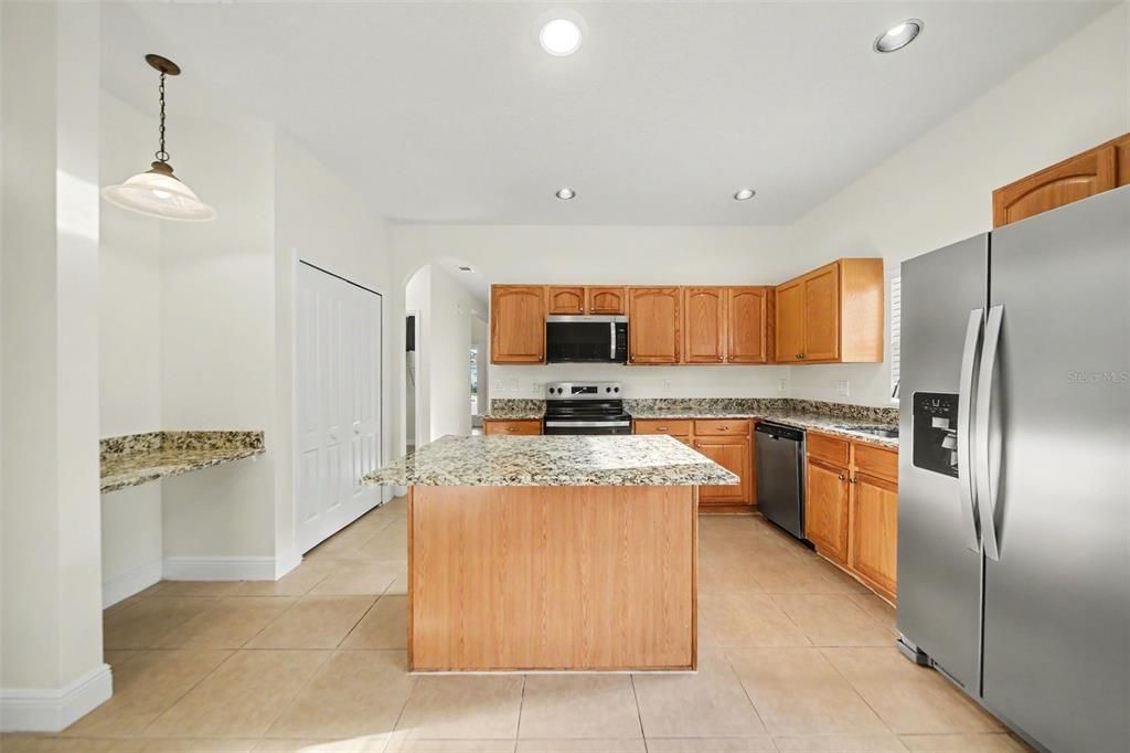 For Sale: $364,900 (4 beds, 2 baths, 1968 Square Feet)