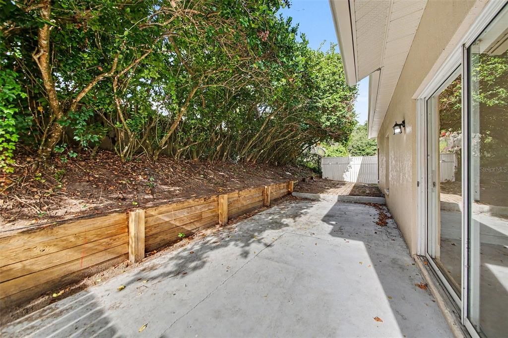 For Sale: $364,900 (4 beds, 2 baths, 1968 Square Feet)
