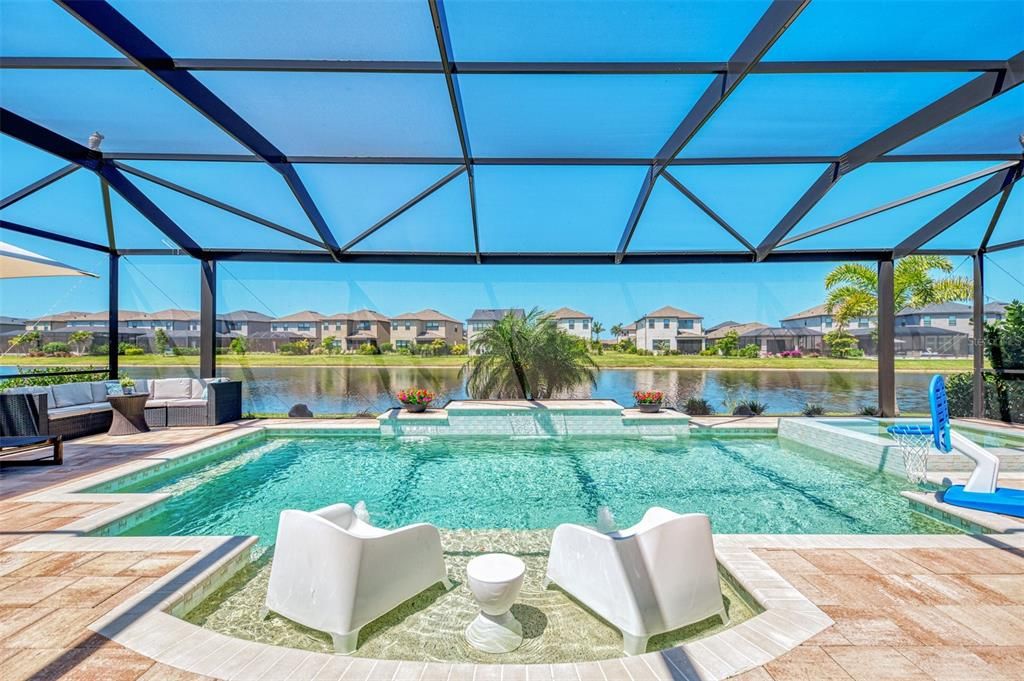 Activo con contrato: $1,199,998 (5 camas, 4 baños, 3847 Pies cuadrados)