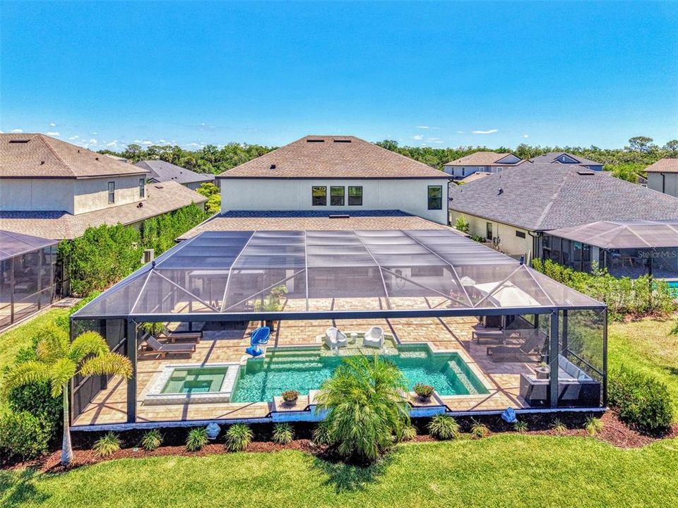 Activo con contrato: $1,199,998 (5 camas, 4 baños, 3847 Pies cuadrados)