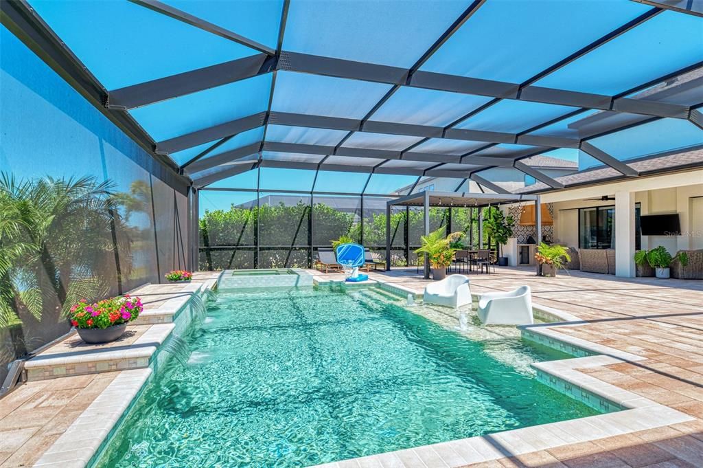 Activo con contrato: $1,199,998 (5 camas, 4 baños, 3847 Pies cuadrados)