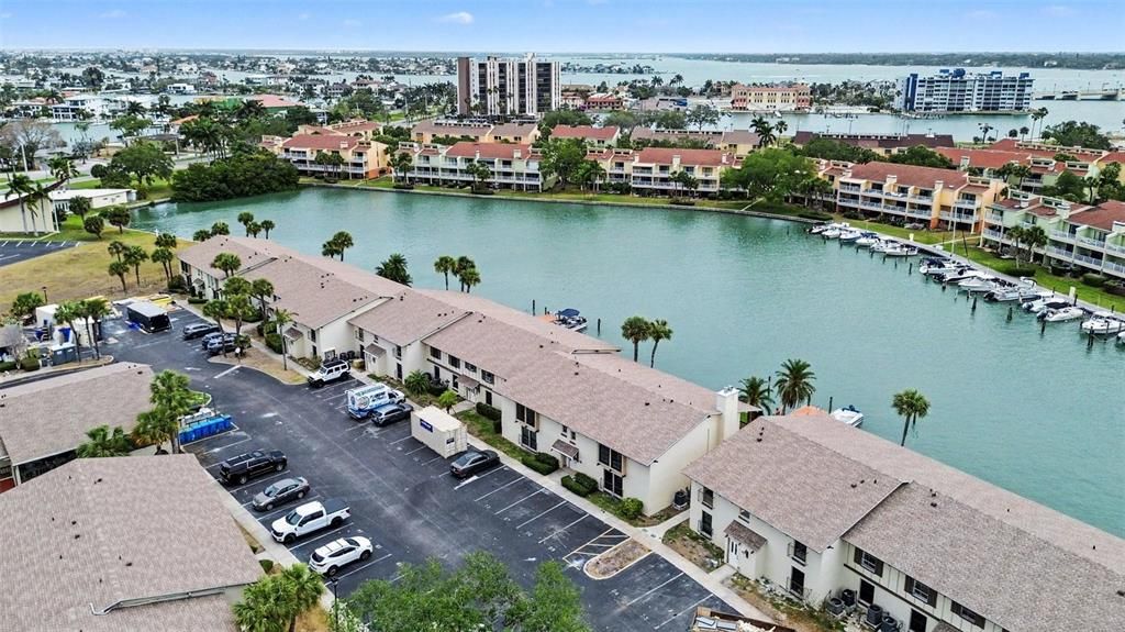 For Sale: $389,900 (2 beds, 2 baths, 1145 Square Feet)