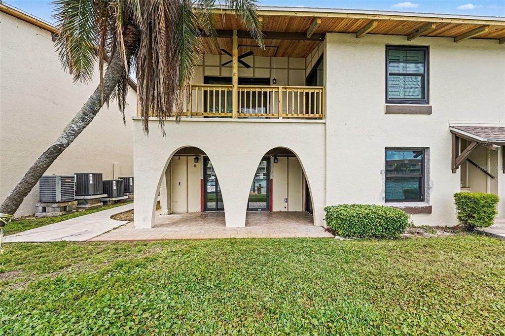 For Sale: $389,900 (2 beds, 2 baths, 1145 Square Feet)