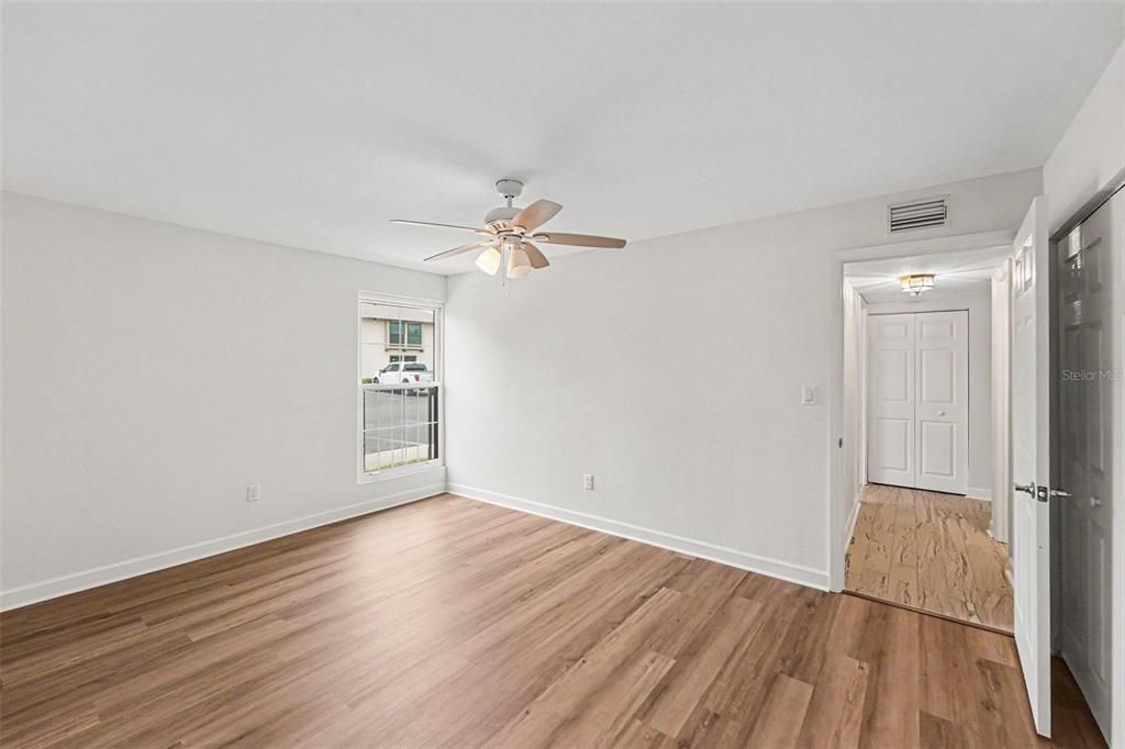 For Sale: $389,900 (2 beds, 2 baths, 1145 Square Feet)