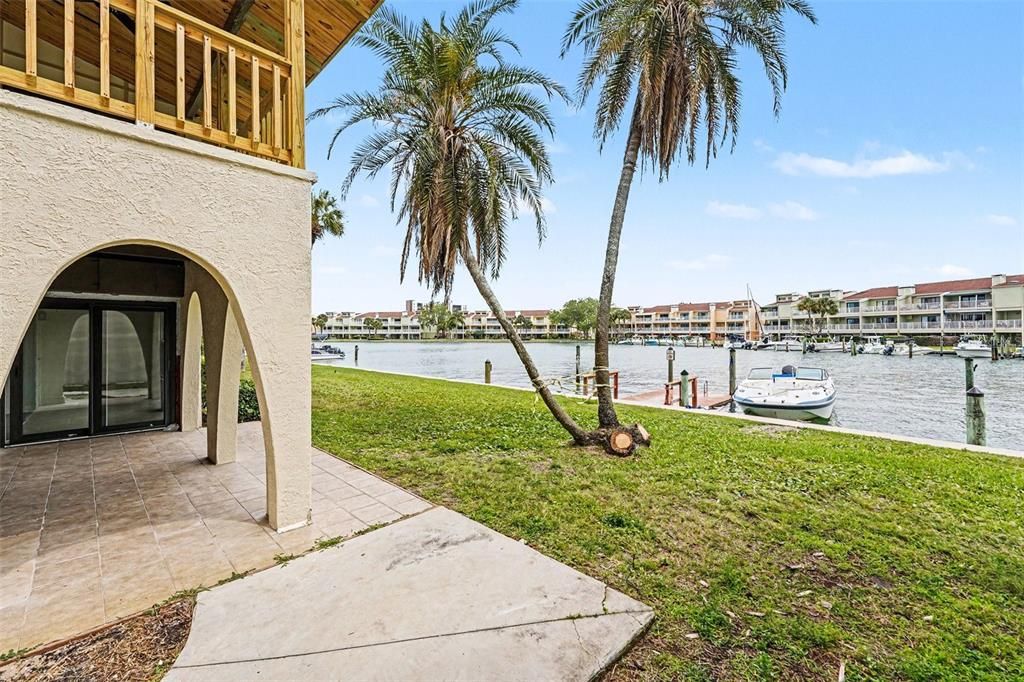 For Sale: $389,900 (2 beds, 2 baths, 1145 Square Feet)
