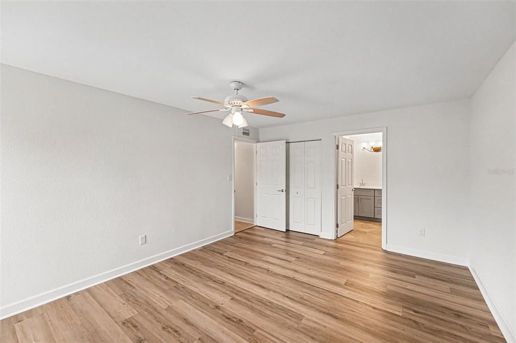 For Sale: $389,900 (2 beds, 2 baths, 1145 Square Feet)