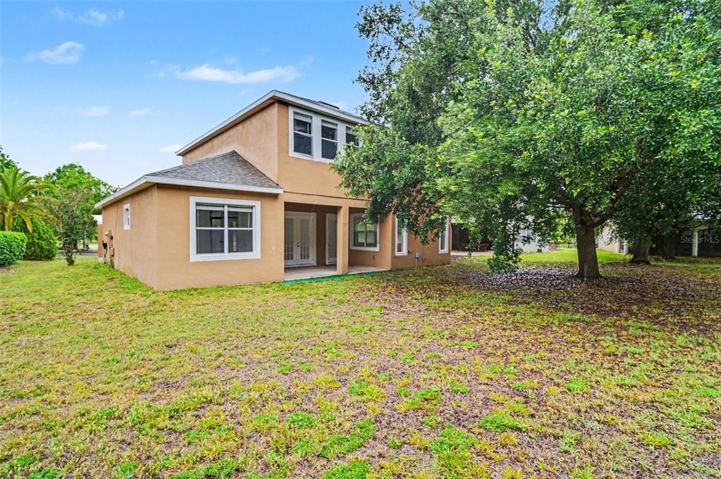 Activo con contrato: $669,900 (4 camas, 4 baños, 3049 Pies cuadrados)