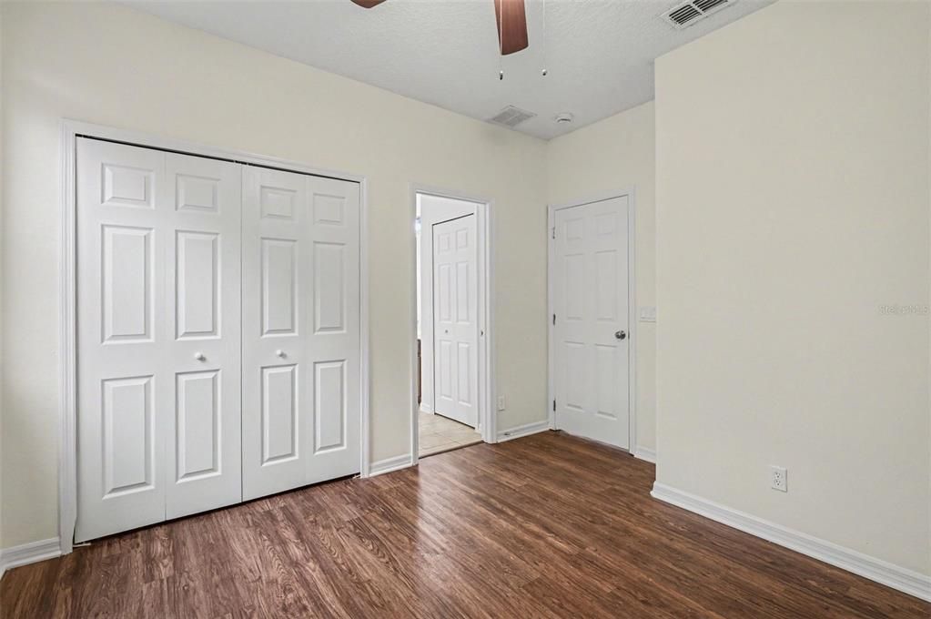 Activo con contrato: $669,900 (4 camas, 4 baños, 3049 Pies cuadrados)