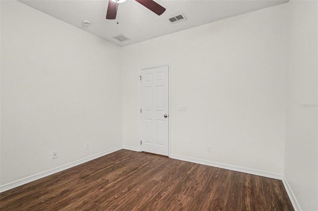 Activo con contrato: $669,900 (4 camas, 4 baños, 3049 Pies cuadrados)