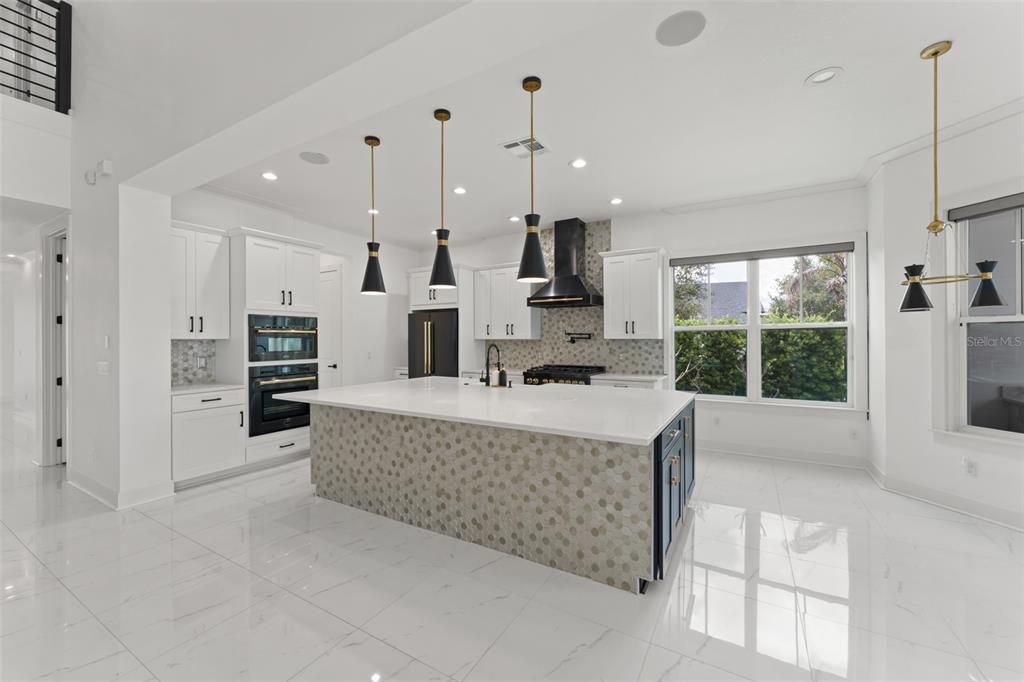 For Sale: $1,695,000 (5 beds, 4 baths, 4237 Square Feet)