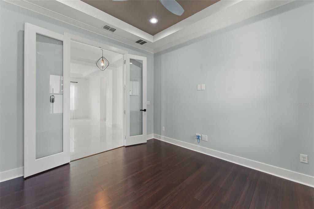 For Sale: $1,695,000 (5 beds, 4 baths, 4237 Square Feet)