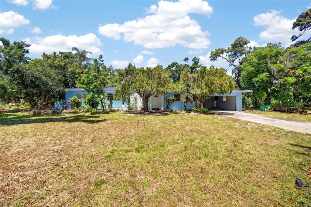 For Sale: $725,000 (3 beds, 2 baths, 1696 Square Feet)