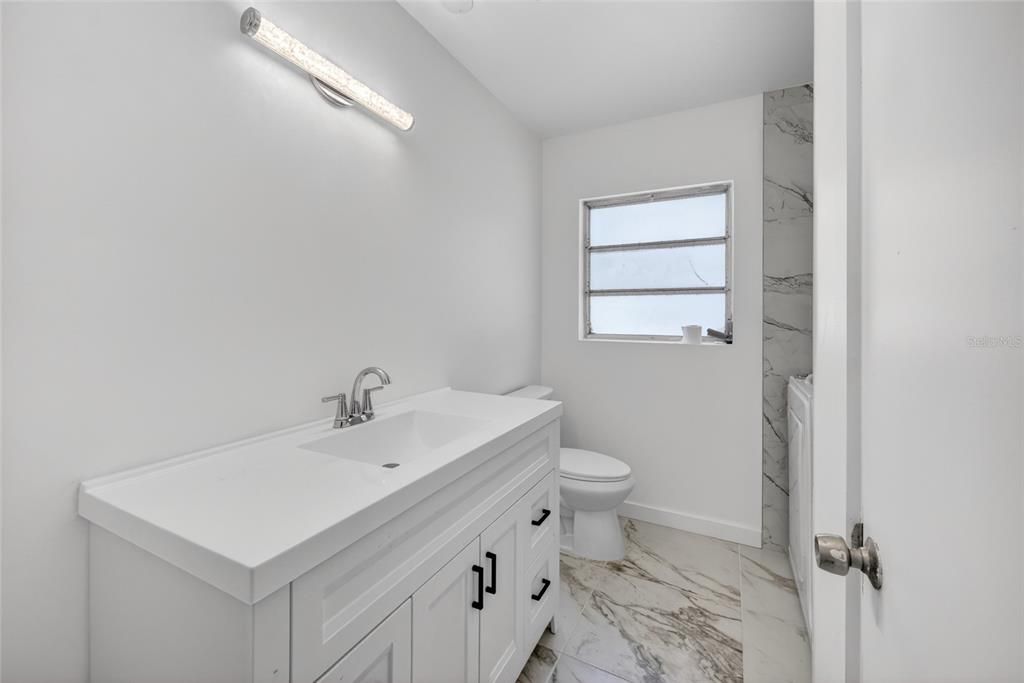 For Sale: $725,000 (3 beds, 2 baths, 1696 Square Feet)