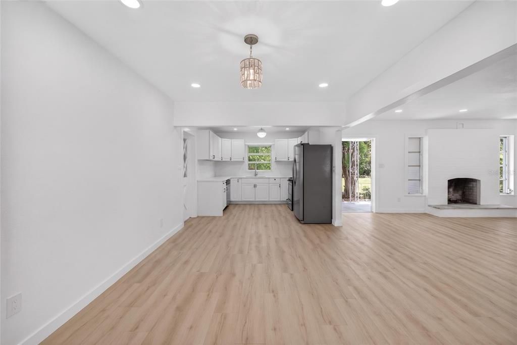 For Sale: $725,000 (3 beds, 2 baths, 1696 Square Feet)