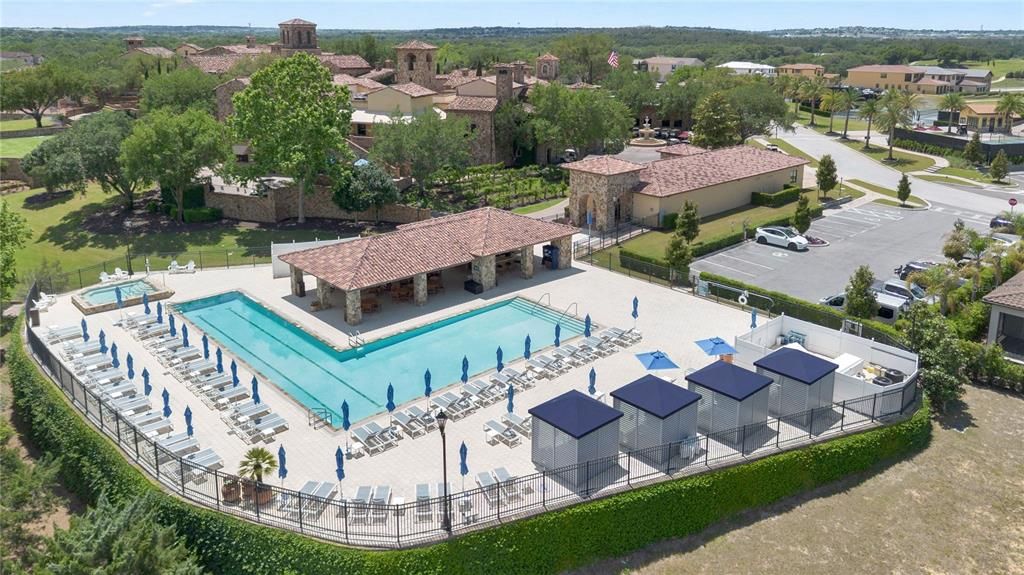 Activo con contrato: $980,000 (5 camas, 3 baños, 3239 Pies cuadrados)