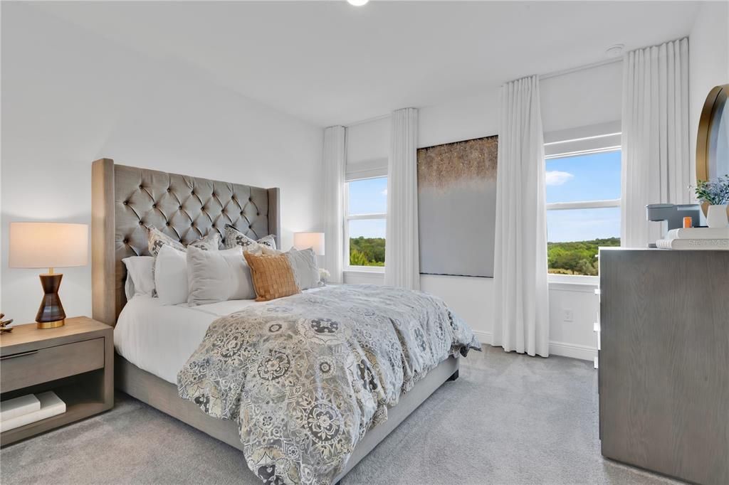 Activo con contrato: $980,000 (5 camas, 3 baños, 3239 Pies cuadrados)