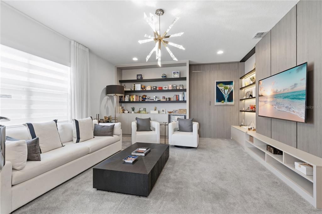 Activo con contrato: $980,000 (5 camas, 3 baños, 3239 Pies cuadrados)