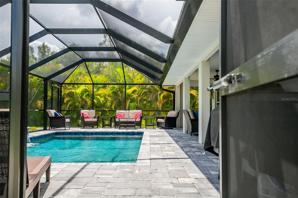 En Venta: $849,000 (5 camas, 2 baños, 2951 Pies cuadrados)