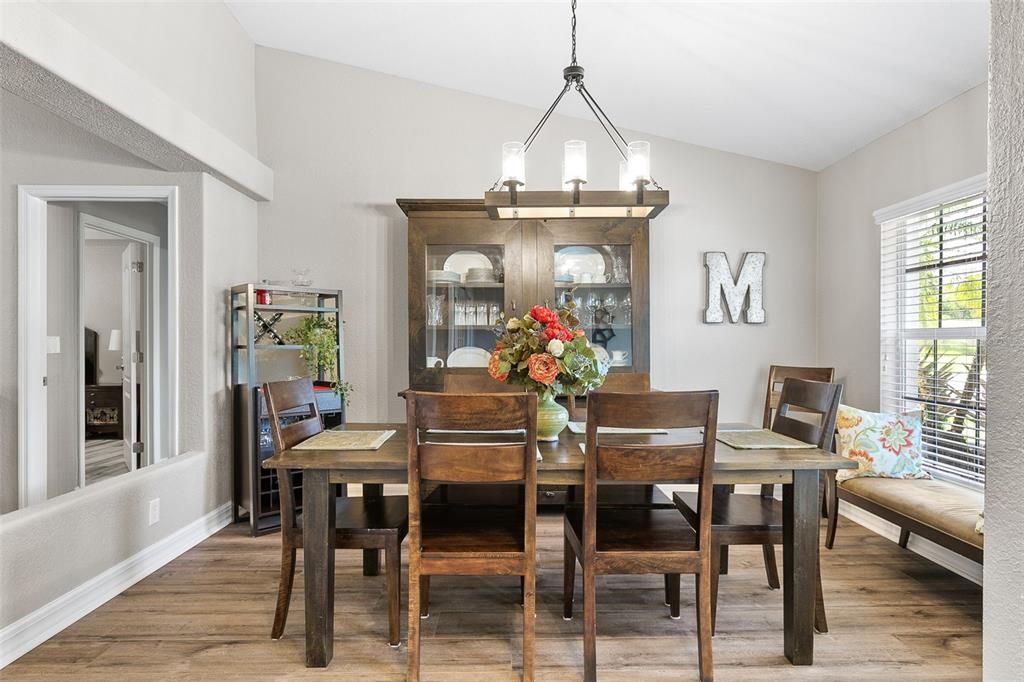 En Venta: $849,000 (5 camas, 2 baños, 2951 Pies cuadrados)