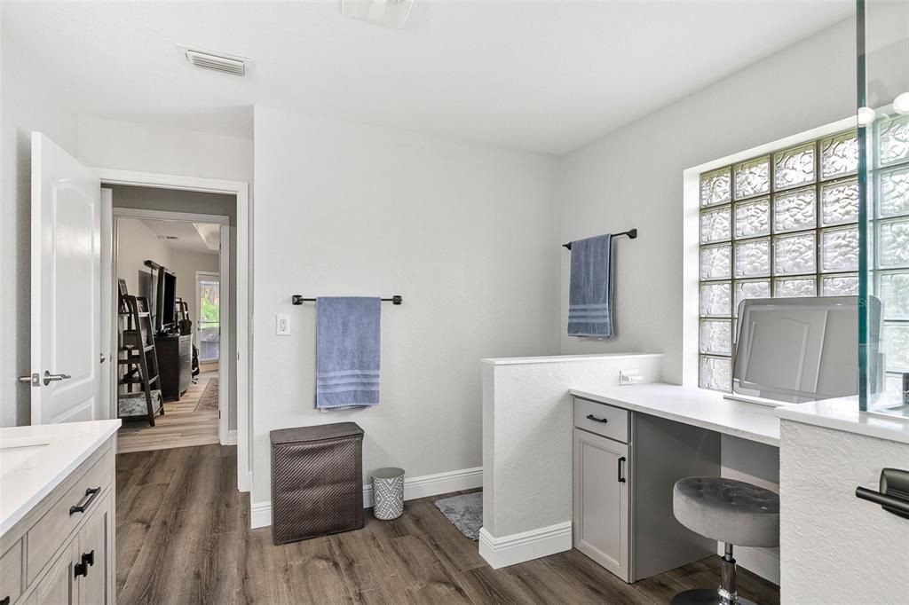 En Venta: $849,000 (5 camas, 2 baños, 2951 Pies cuadrados)
