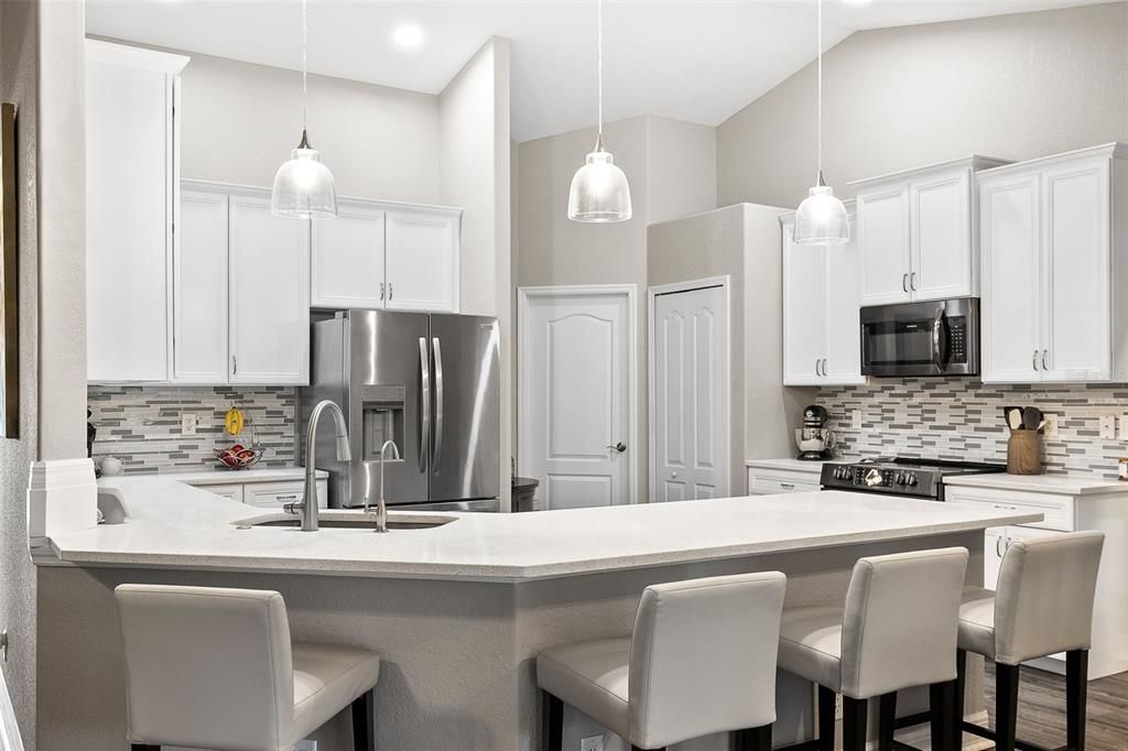 En Venta: $849,000 (5 camas, 2 baños, 2951 Pies cuadrados)
