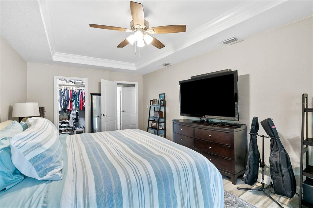 En Venta: $849,000 (5 camas, 2 baños, 2951 Pies cuadrados)