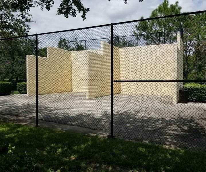 Activo con contrato: $638,000 (4 camas, 3 baños, 2884 Pies cuadrados)