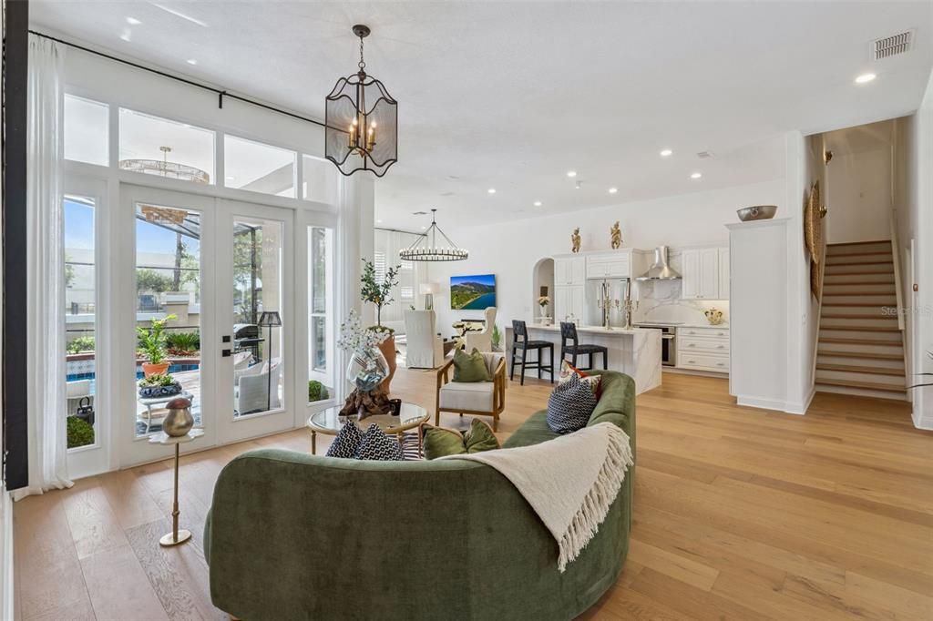Под контрактом: $799,900 (5 спален, 3 ванн, 2848 Квадратных фут)