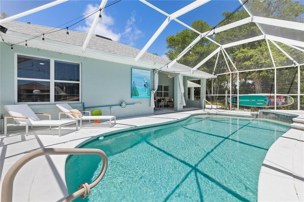 Active With Contract: $814,999 (3 beds, 2 baths, 1982 Square Feet)