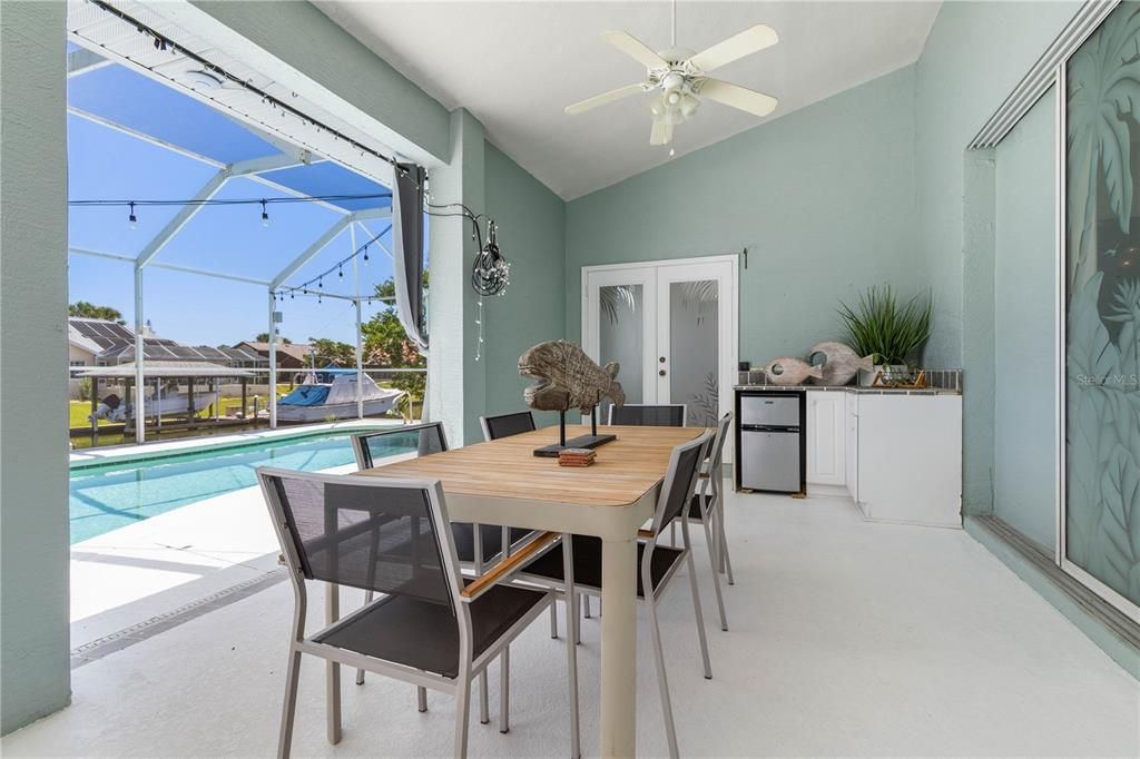 Active With Contract: $814,999 (3 beds, 2 baths, 1982 Square Feet)
