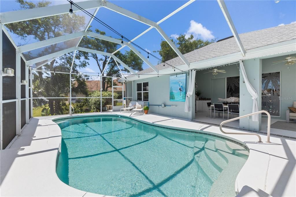 Active With Contract: $814,999 (3 beds, 2 baths, 1982 Square Feet)