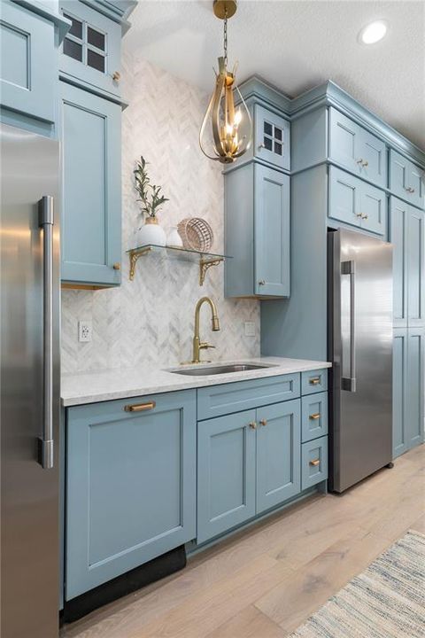 Active With Contract: $814,999 (3 beds, 2 baths, 1982 Square Feet)