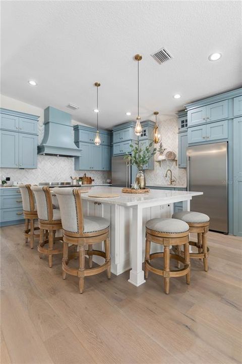 Active With Contract: $814,999 (3 beds, 2 baths, 1982 Square Feet)