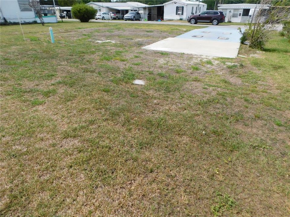 На продажу: $40,000 (0.09 acres)
