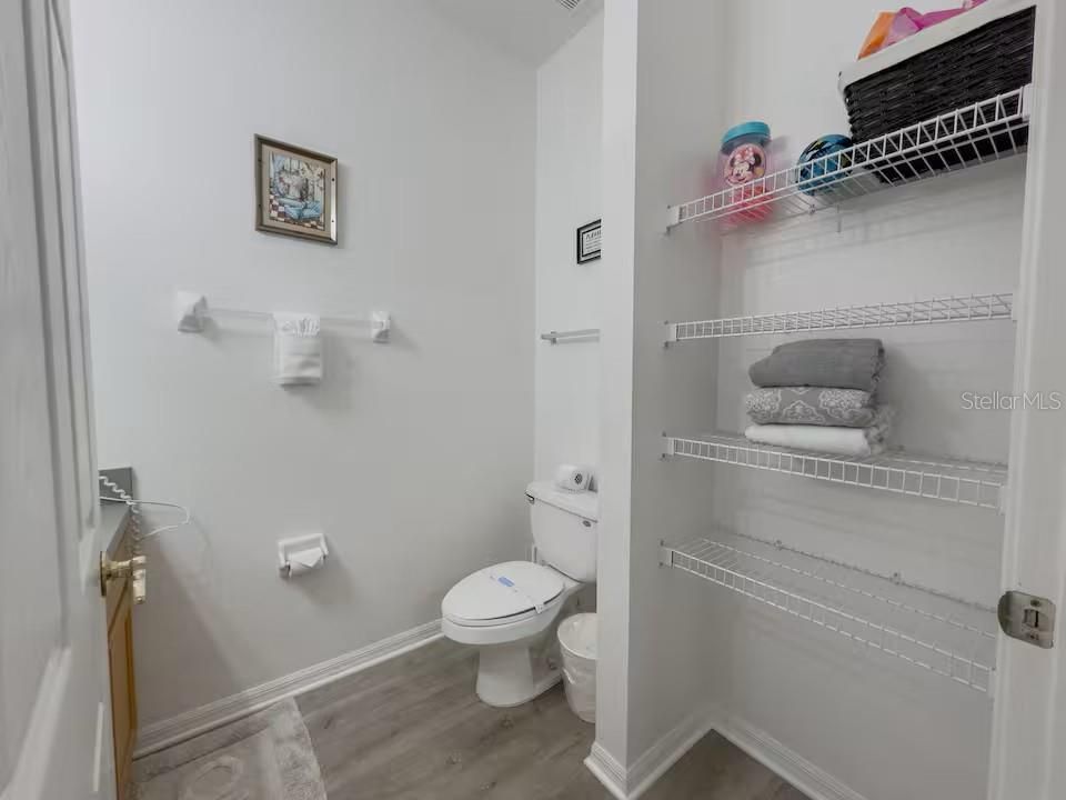На продажу: $240,000 (3 спален, 2 ванн, 1300 Квадратных фут)
